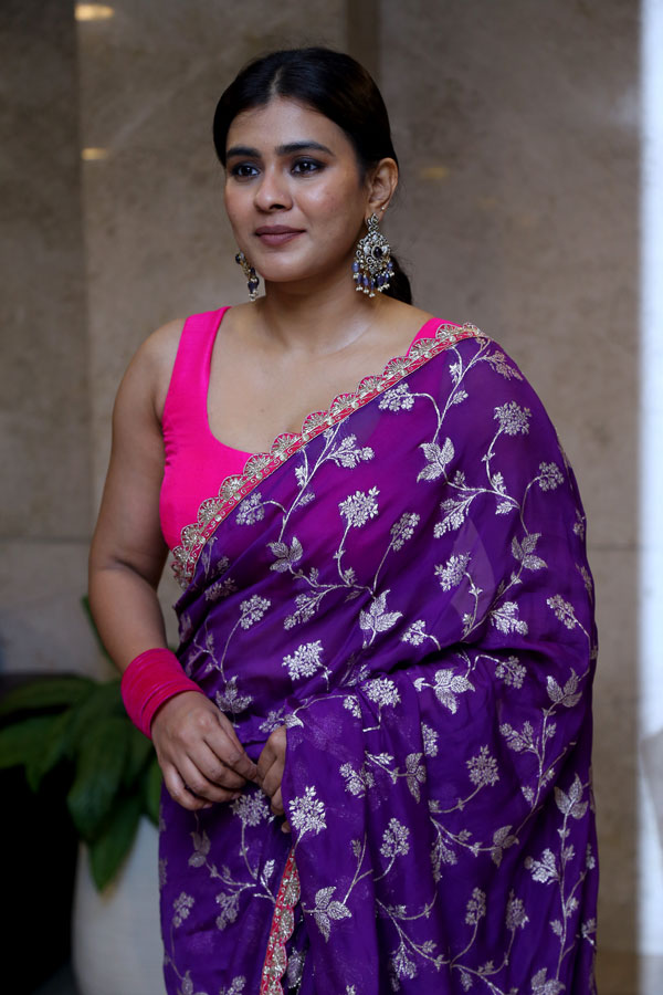 hebah-patel-stills-6.jpg