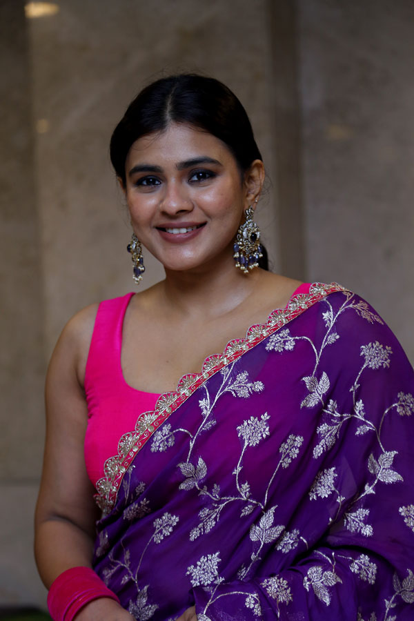 hebah-patel-stills-9.jpg