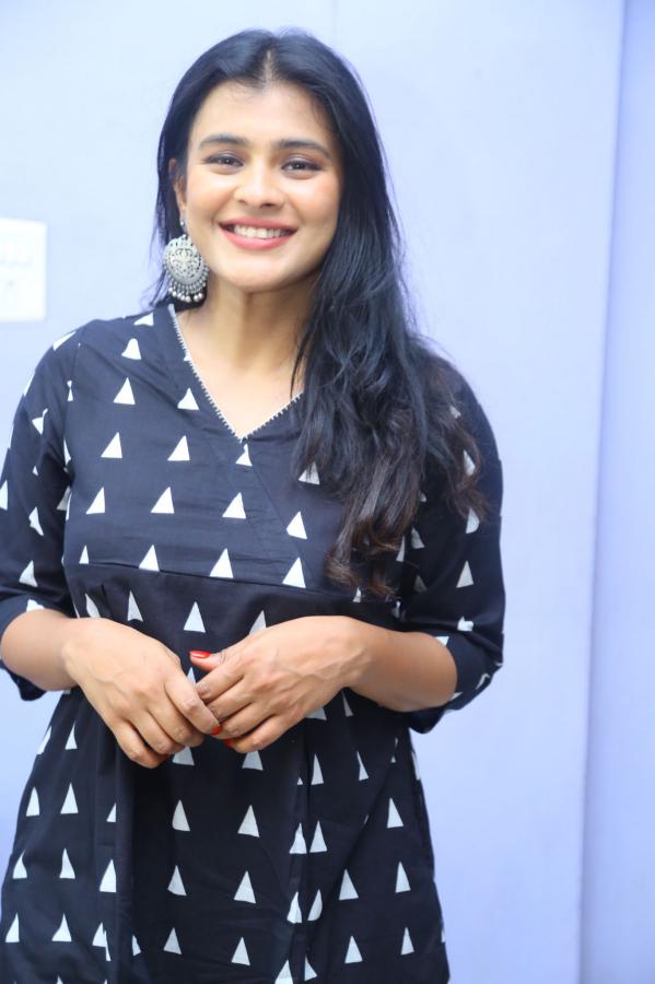 hebba-patel-stills-10.jpg
