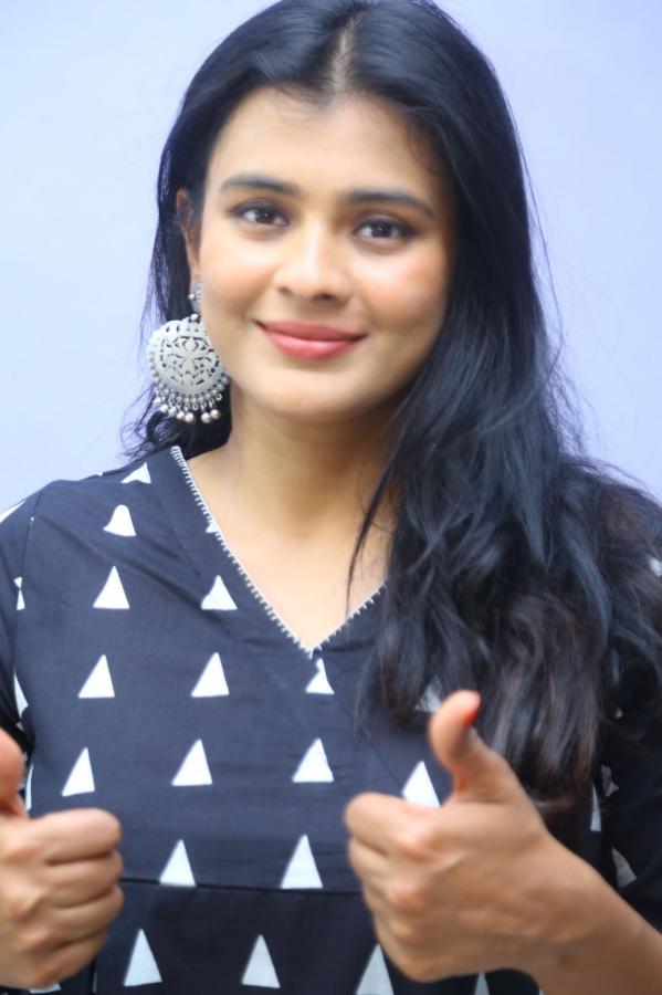 hebba-patel-stills-9.jpg