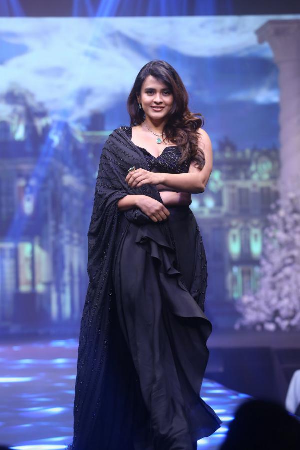 hebbah-patel-stills-5.jpg
