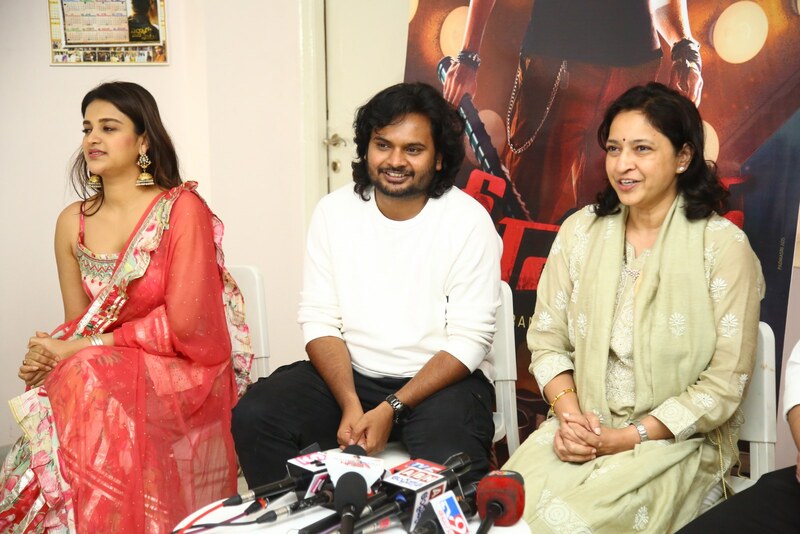 hero-movie-team-success-meet-4.jpg