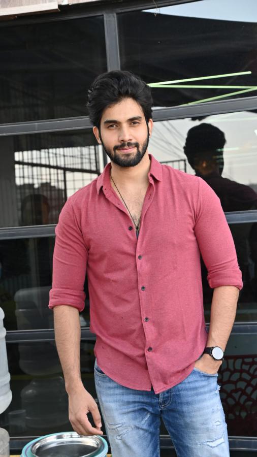 hero-sai-ronak-interview-3.jpg