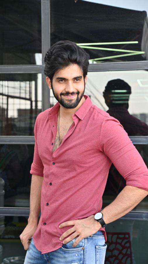 hero-sai-ronak-interview-5.jpg