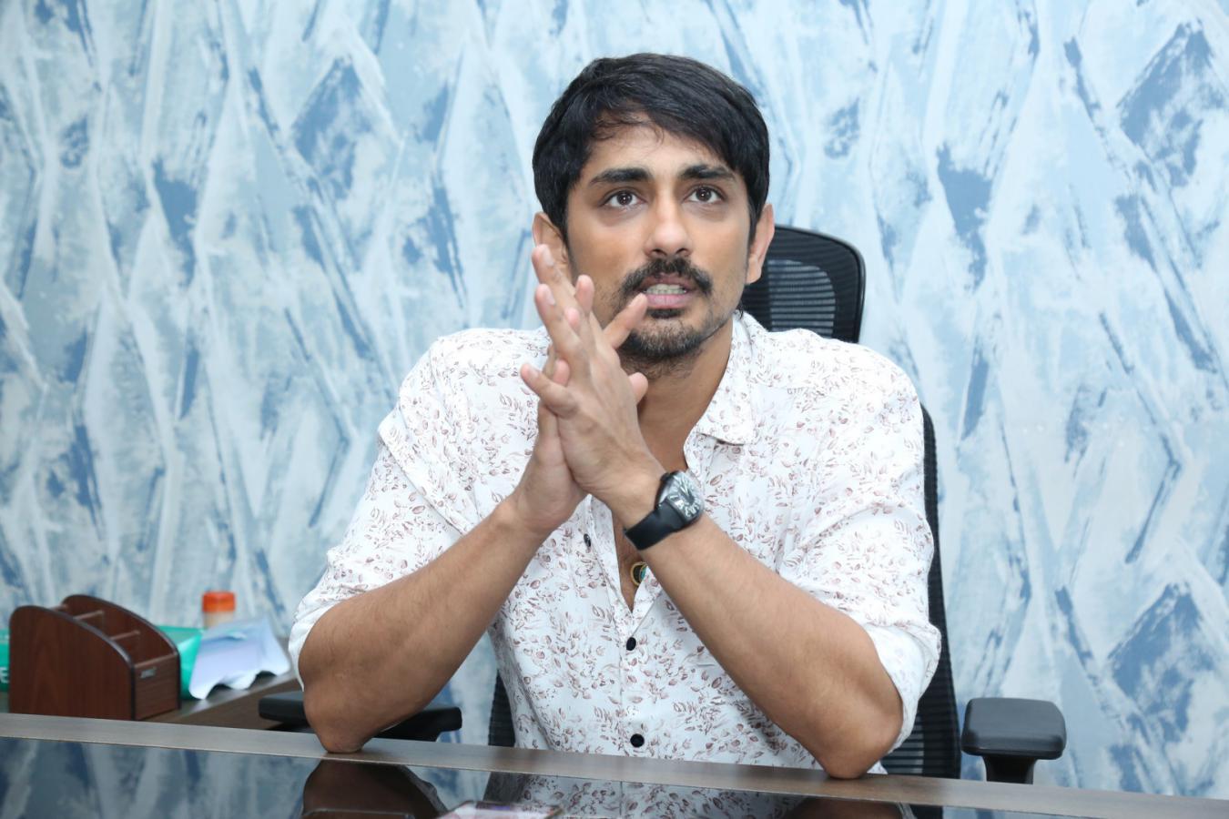 hero-siddarth-interview-12.jpg