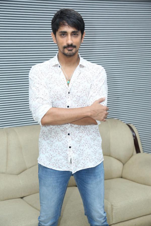 hero-siddarth-interview-5.jpg
