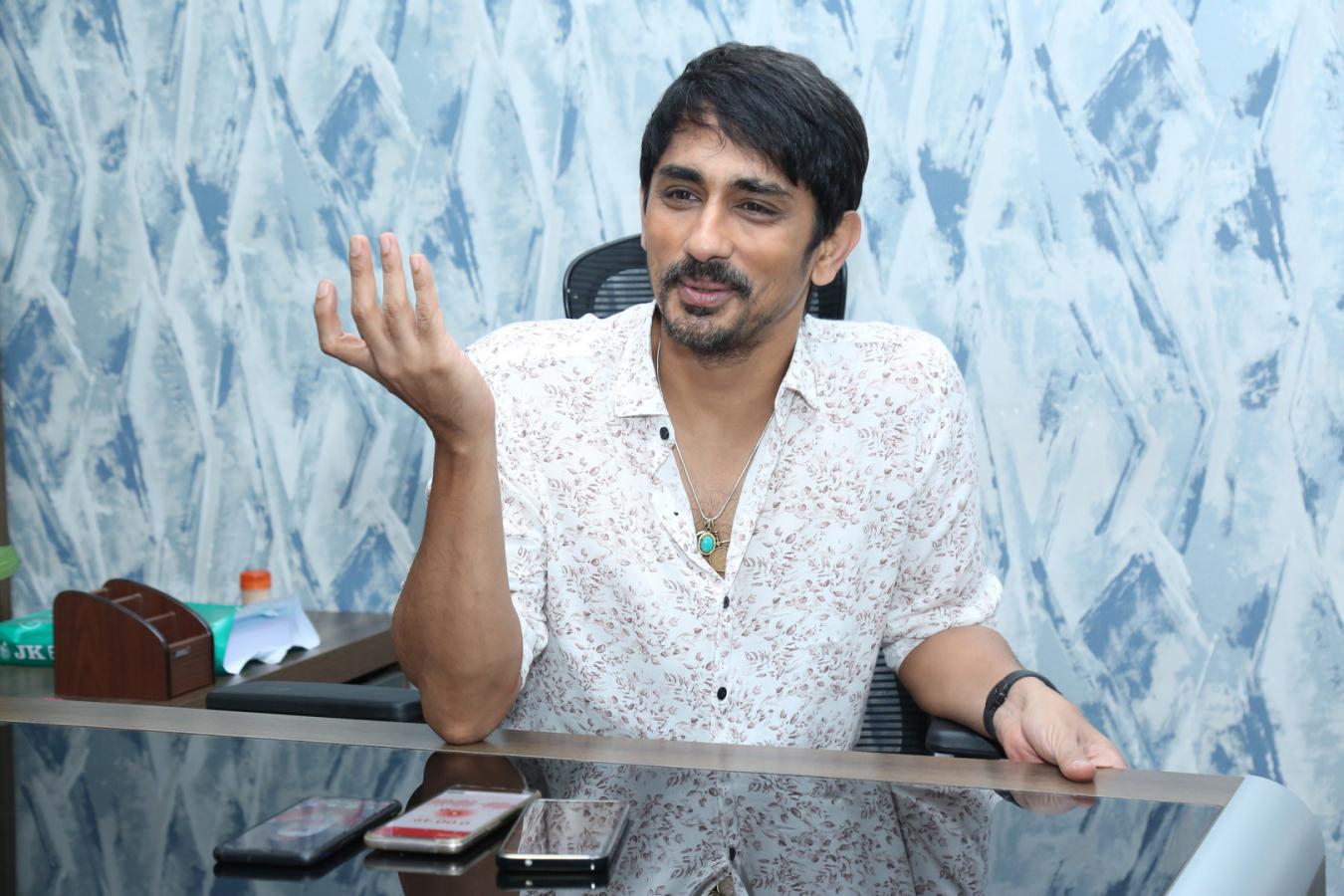 hero-siddarth-interview-9.jpg