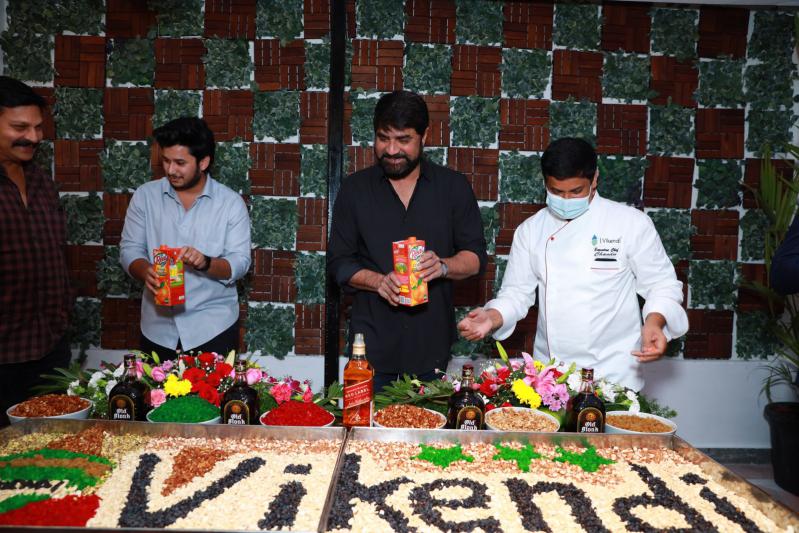 hero-srikanth-launch-of-vikendi-gelato-kitchen-at-jubliee-hills-4.jpg