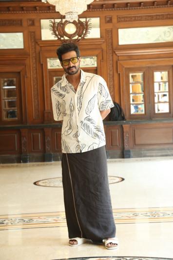 hero-vishnu-vishal-interview-stills-matti-kusthi-13.jpg