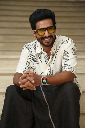 hero-vishnu-vishal-interview-stills-matti-kusthi-5.jpg