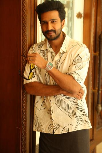 hero-vishnu-vishal-interview-stills-matti-kusthi-7.jpg