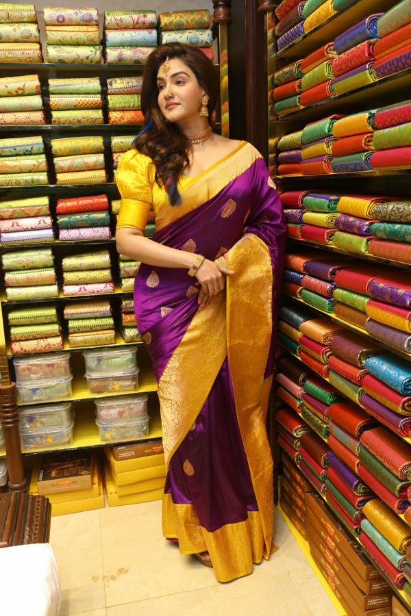 honey-rose-stills-2-8.jpg