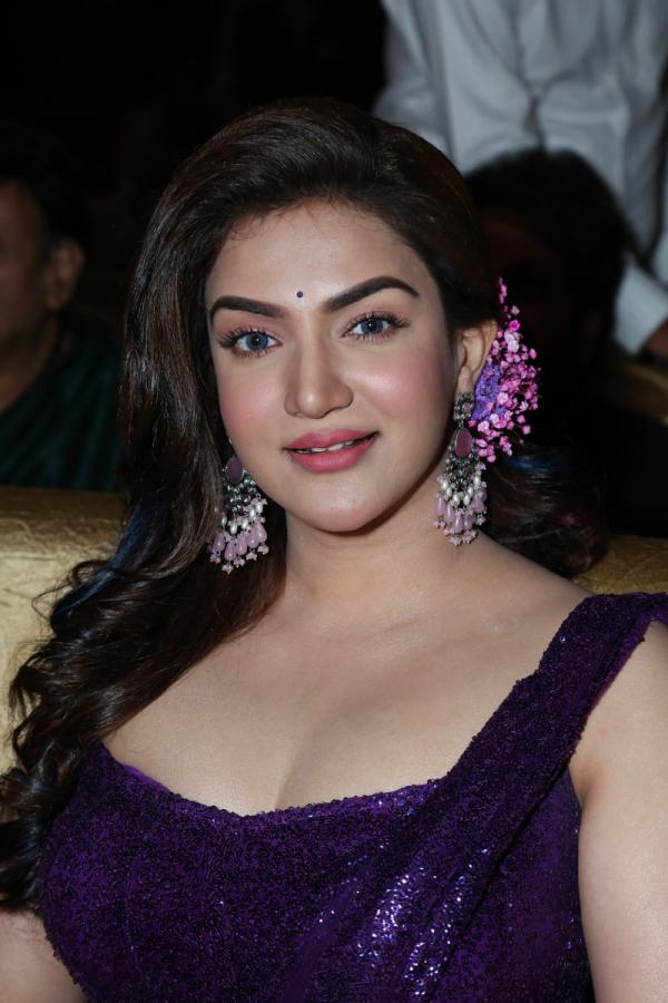honey-rose-stills-3.jpg