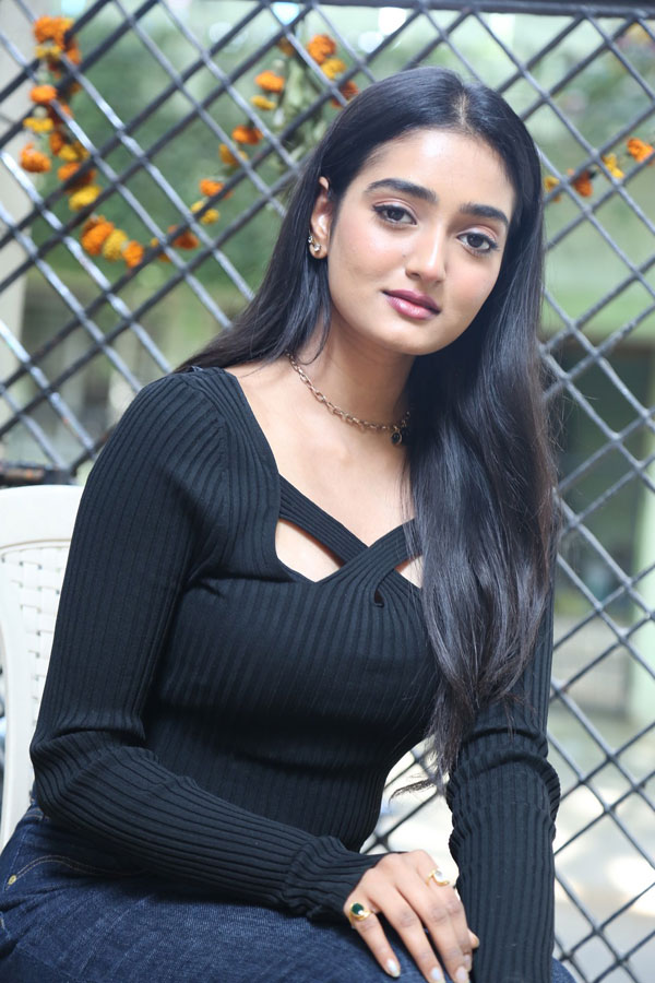 hrithika-srinivas-stills-2-25.jpg