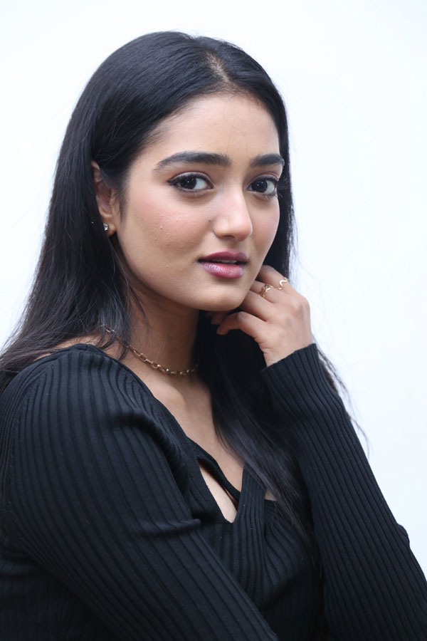 hrithika-srinivas-stills-2-6.jpg