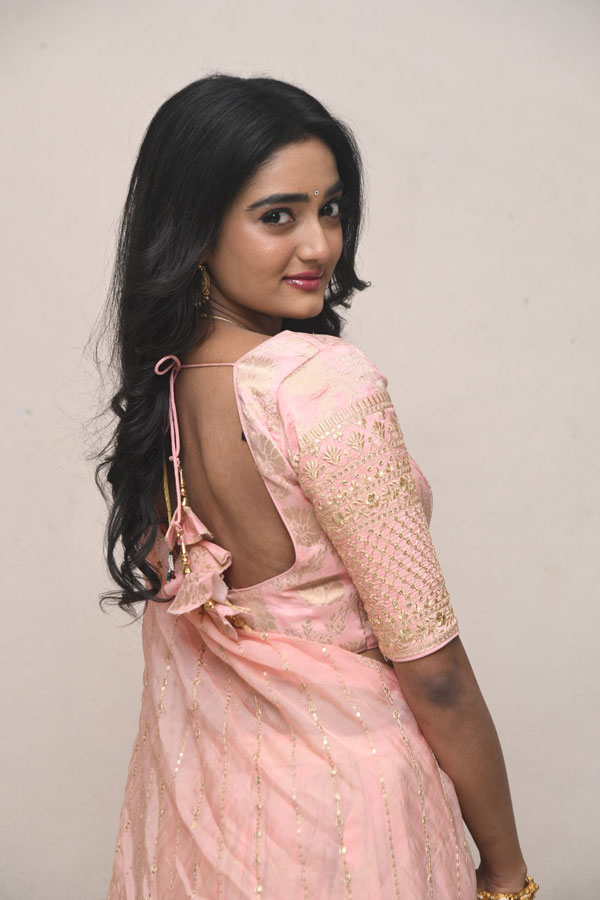 hrithika-srinivas-stills-3-17.jpg
