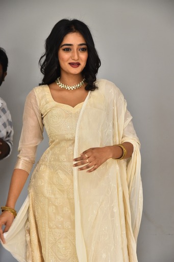 hrithika-srinivas-stills-4-5.jpg