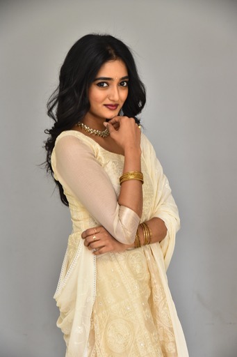 hrithika-srinivas-stills-4-8.jpg