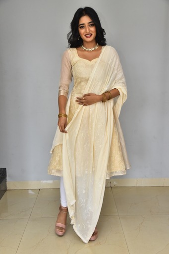 hrithika-srinivas-stills-4-9.jpg