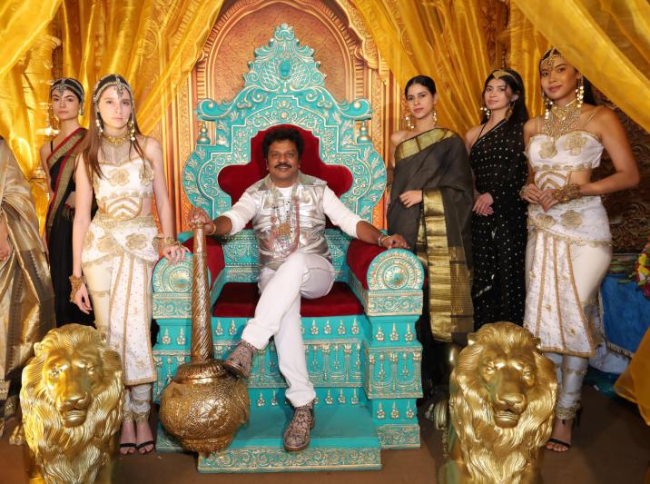 hyderabads-hifi-birthday-bash-lion-kiron-k-party-in-indralok-style-1.jpg