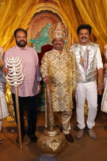 hyderabads-hifi-birthday-bash-lion-kiron-k-party-in-indralok-style-3.jpg
