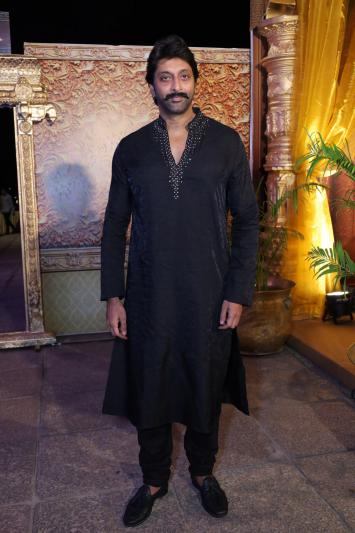 hyderabads-hifi-birthday-bash-lion-kiron-k-party-in-indralok-style-44.jpg