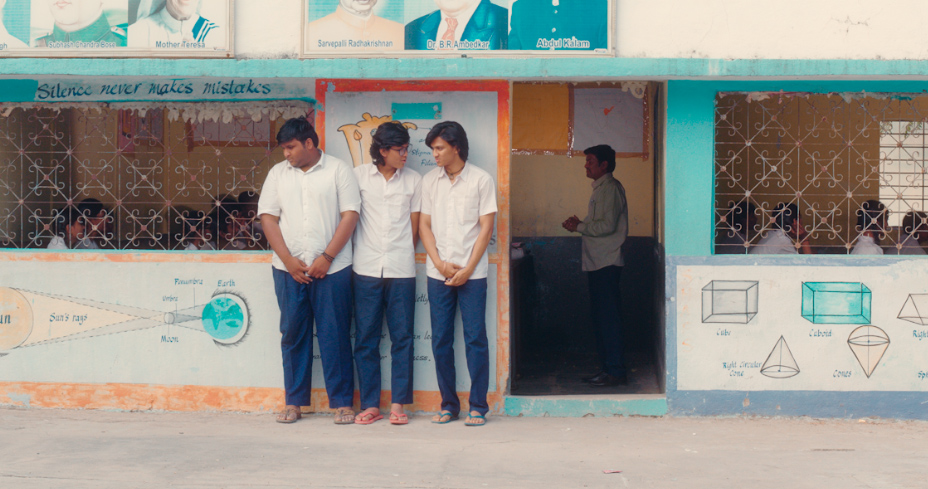 idiots-movie-stills-3.jpg