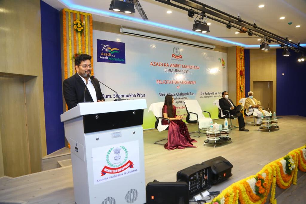 income-tax-dept-ap-telangana-felicitates-actor-sai-kumar-4.jpg