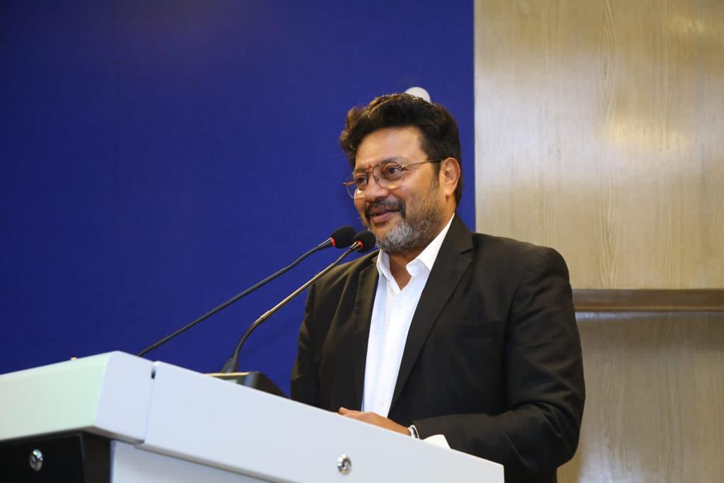 income-tax-dept-ap-telangana-felicitates-actor-sai-kumar-6.jpg