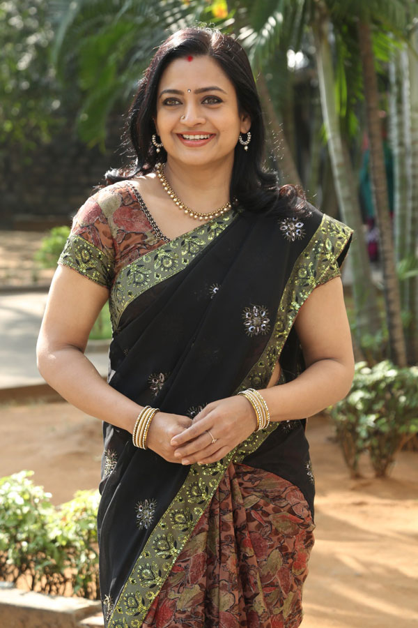 indraja-stills-2-4.jpg