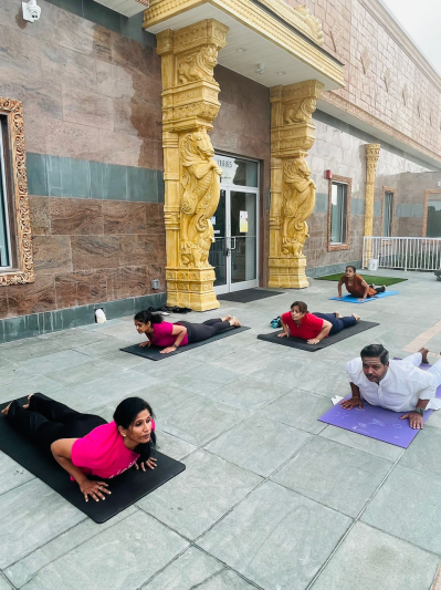 international-yoga-day-activity-held-by-dr-vijaya-nimma-3.png