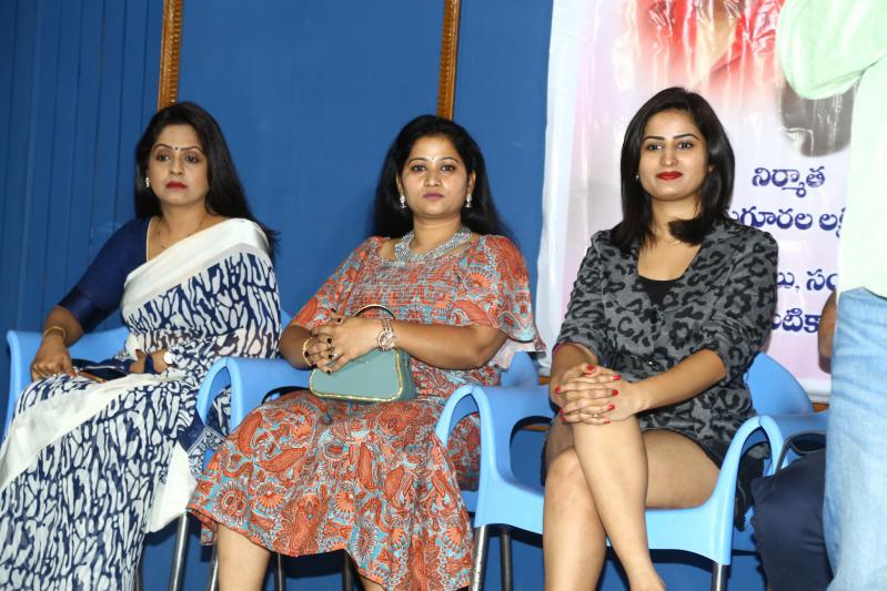iq-movie-press-meet-2.jpg