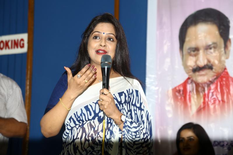 iq-movie-press-meet-8.jpg