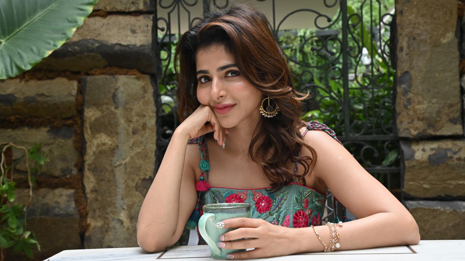 iswarya-menon-stills-2-4.jpg