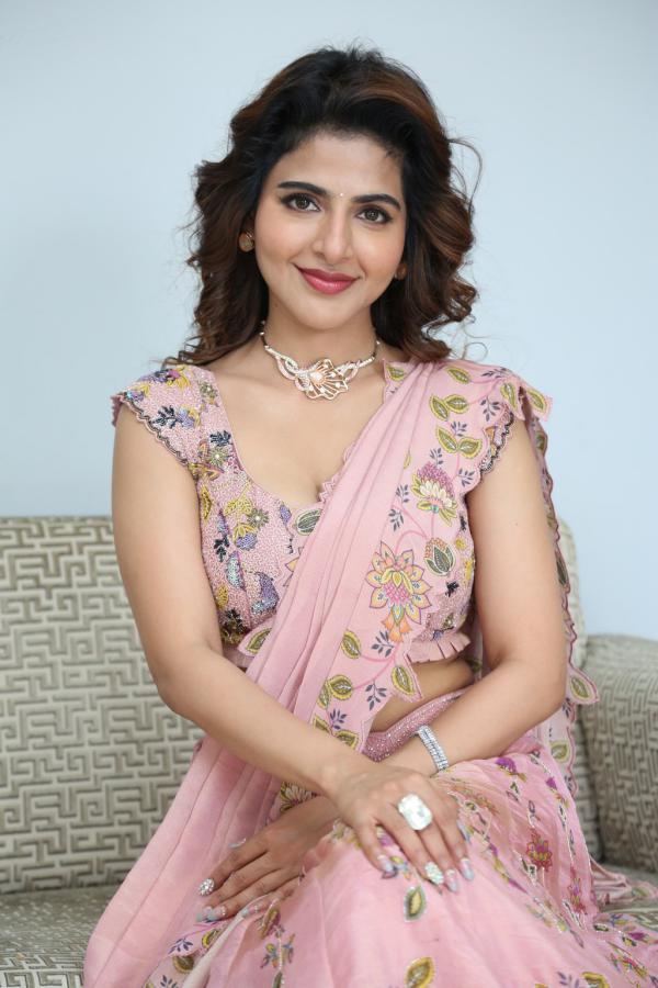 iswarya-menon-stills-4-11.jpg
