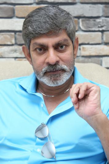 jagapathi-babu-stills-4.jpg