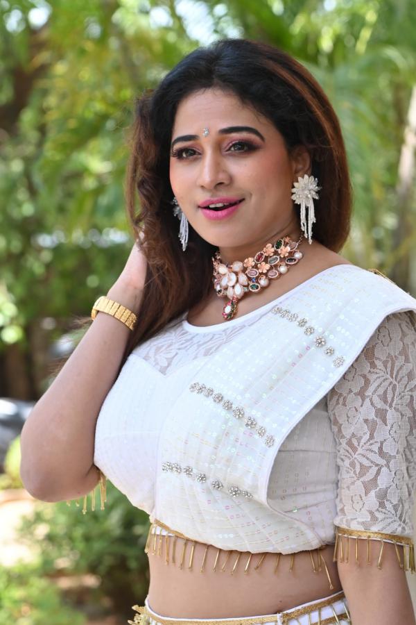 jayathi-stills-2-6.jpg