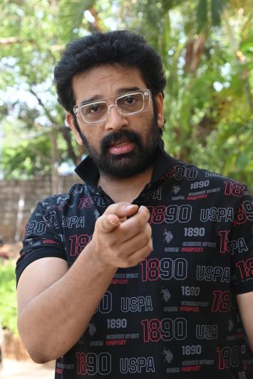 jd-chakravarthy-stills-2-3.jpg