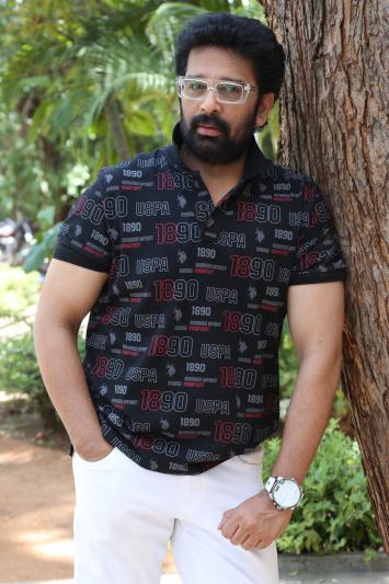 jd-chakravarthy-stills-2-6.jpg