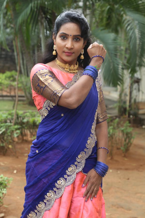 jhansi-stills-12.jpg