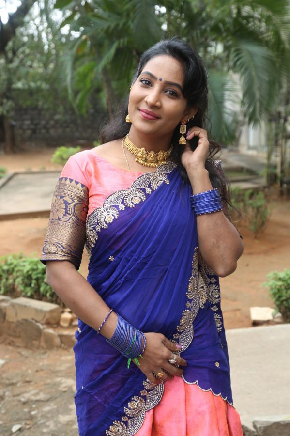 jhansi-stills-8.jpg