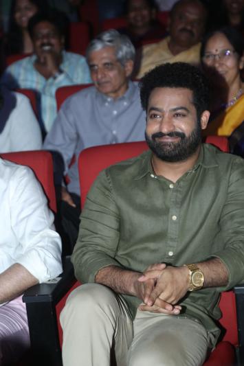 jr-ntr-stills-3.jpg