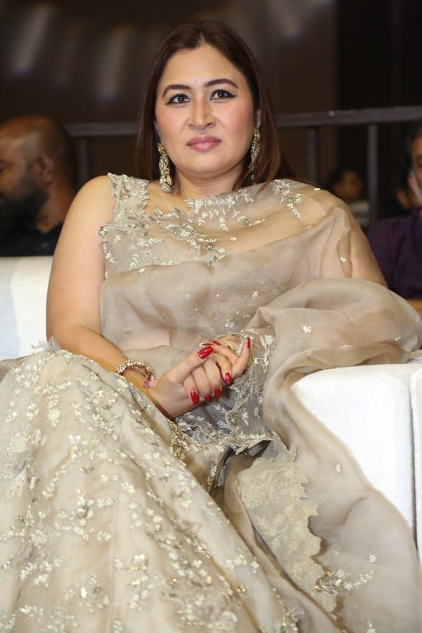 jwala-gutta-stills-3.jpg