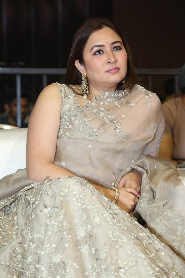 jwala-gutta-stills-4.jpg