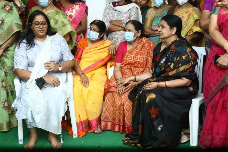 kaikala-satyanarayana-last-rites-10.jpg