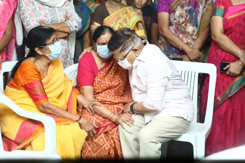 kaikala-satyanarayana-last-rites-12.jpg
