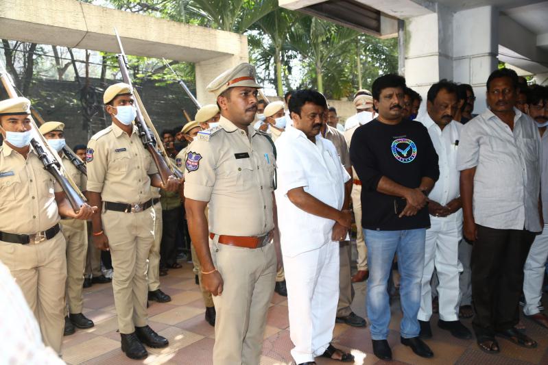 kaikala-satyanarayana-last-rites-20.jpg