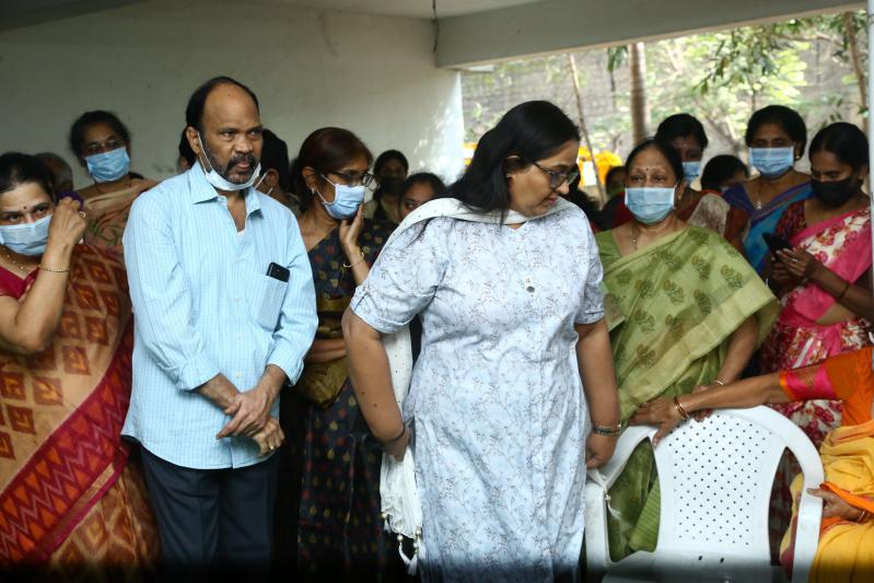 kaikala-satyanarayana-last-rites-9.jpg