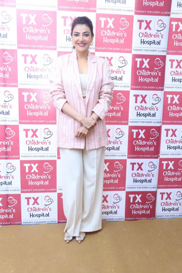 kajal-agarwal-at-tx-hospital-launch-8.jpg