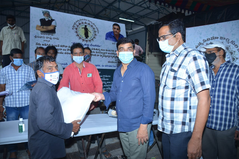kalamma-thalli-chedodu-program-help-for-600-film-workers-2.jpg